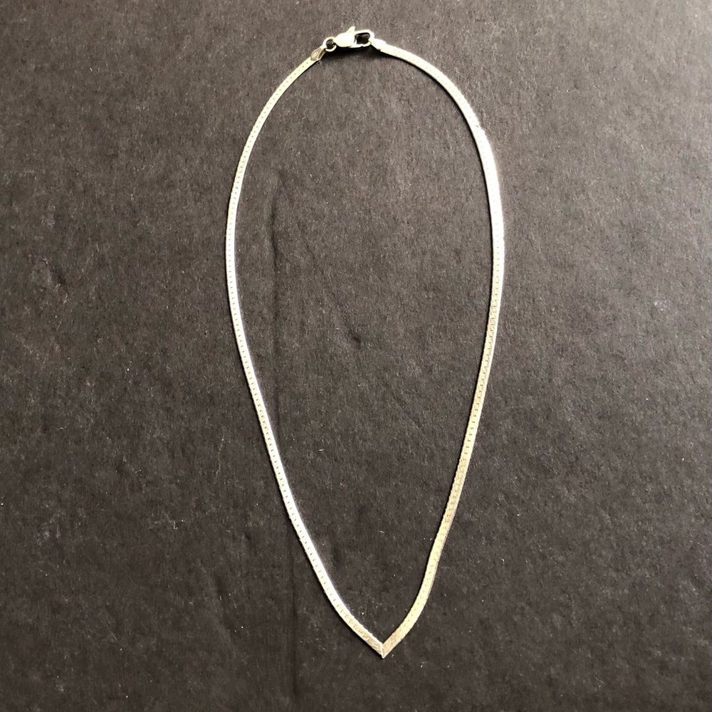 Vintage Sterling Silver Flat Chain 16” V-Point Necklace, Herringbone, 925 Italy